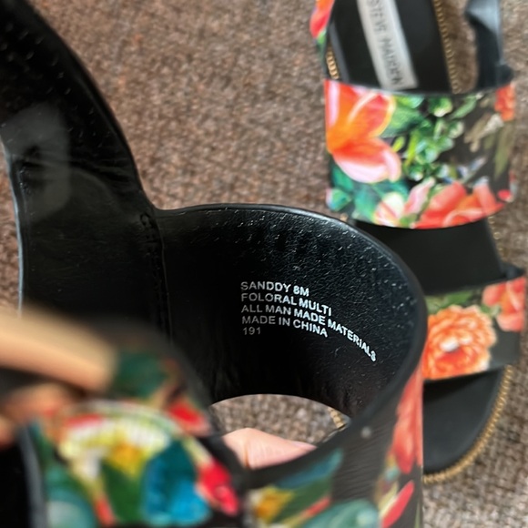 Steve Madden floral sandals - Picture 5 of 7